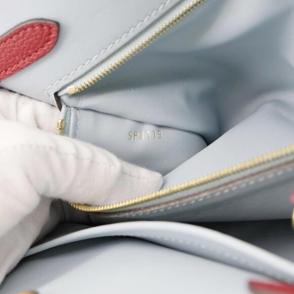 Louis Vuitton  Milla PM Veau Nuage Leather Shoulder Bag Red - Picture 14 of 14